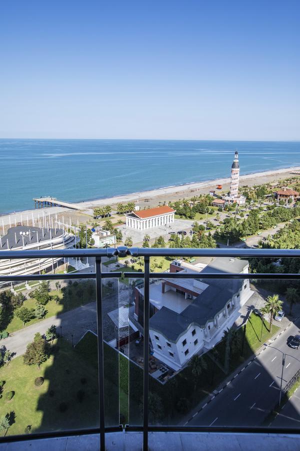 Tina'S Apartments With Panoramic Sea View Батуми Экстерьер фото