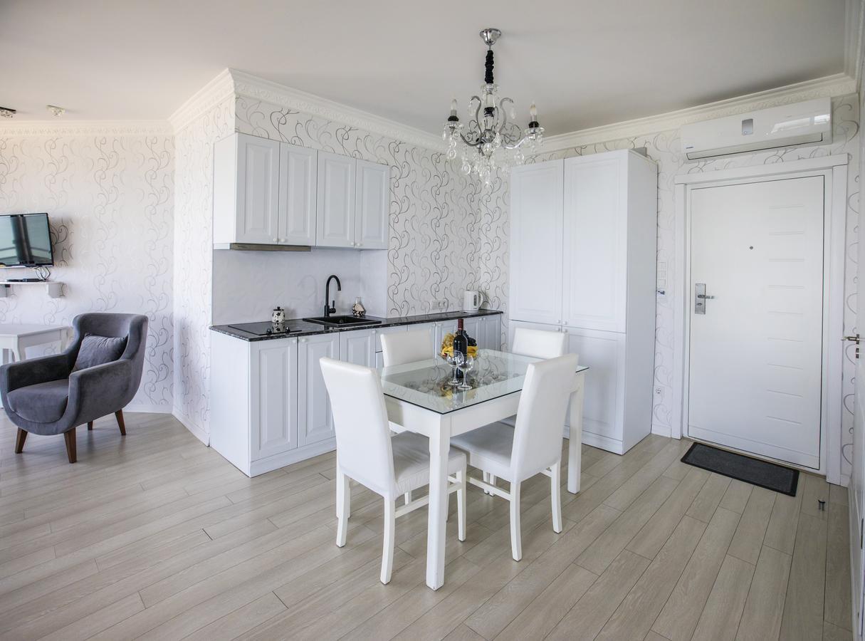 Tina'S Apartments With Panoramic Sea View Батуми Экстерьер фото