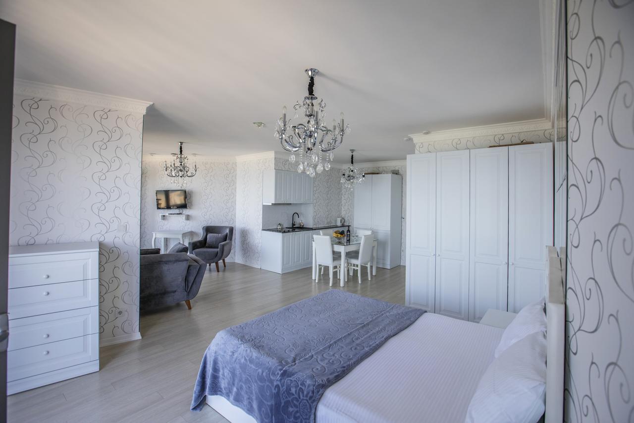 Tina'S Apartments With Panoramic Sea View Батуми Экстерьер фото