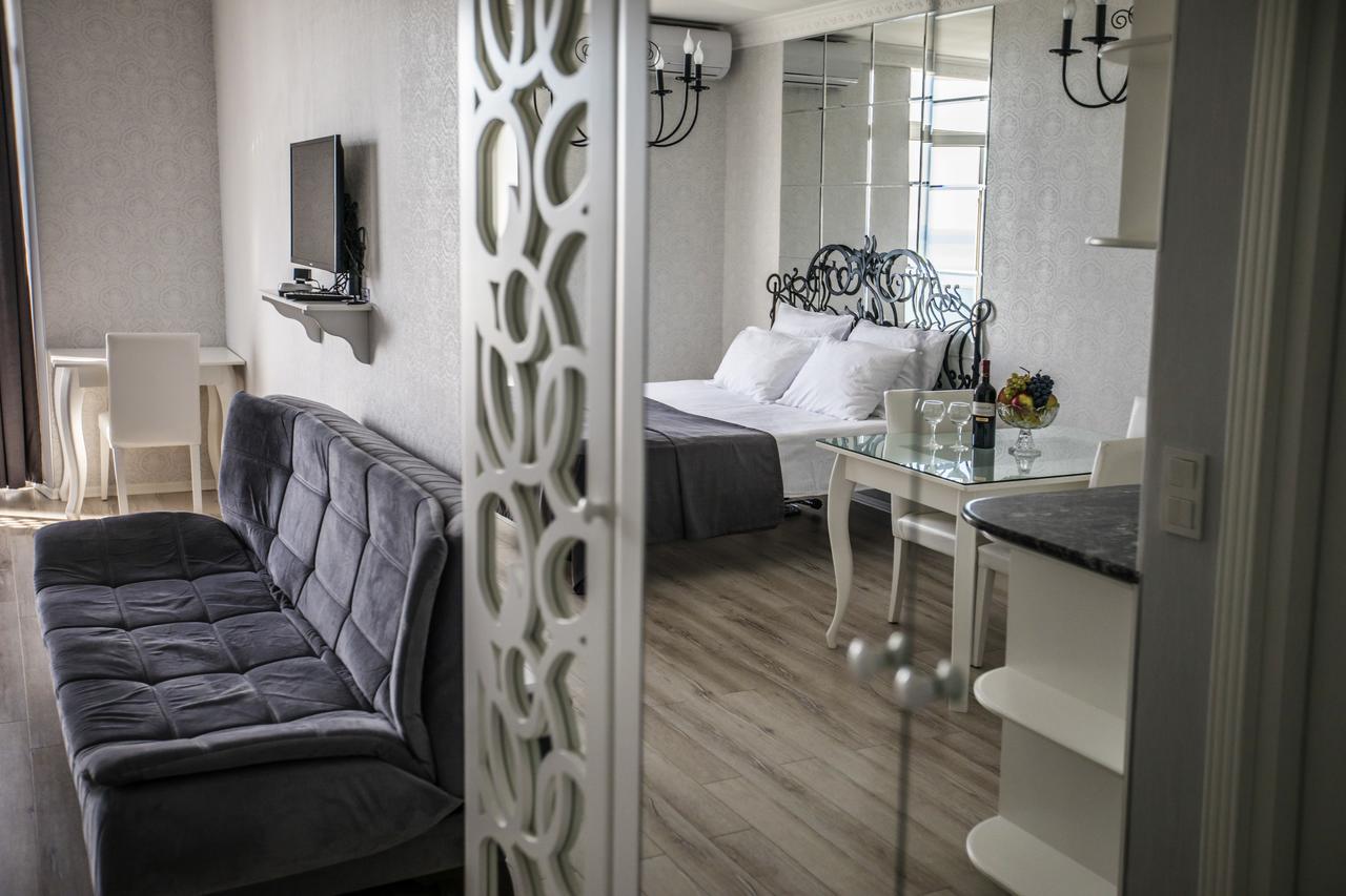 Tina'S Apartments With Panoramic Sea View Батуми Экстерьер фото