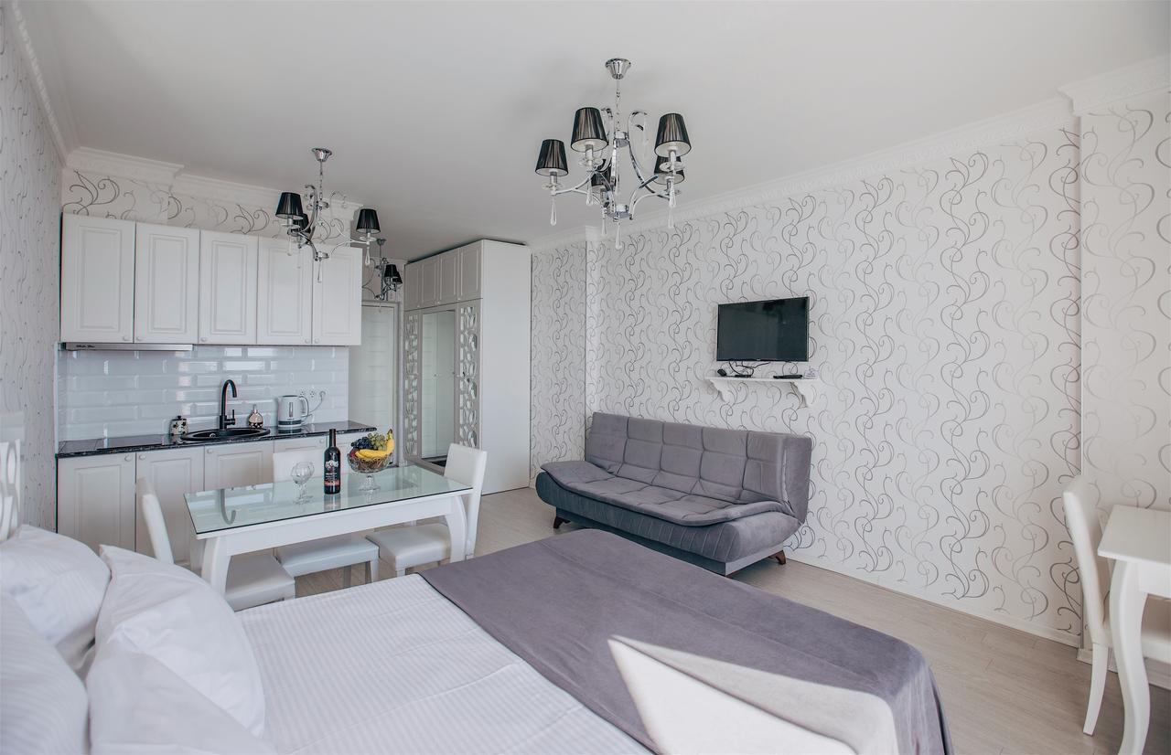 Tina'S Apartments With Panoramic Sea View Батуми Экстерьер фото